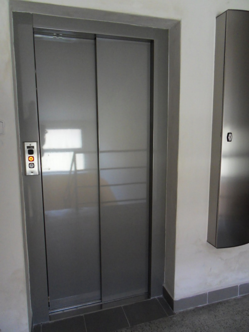 Instalación de ascensores y plataformas elevadoras
